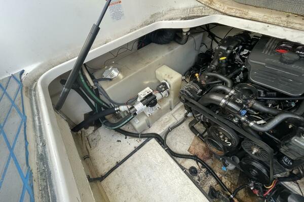 29ft Chaparral Yacht For Sale