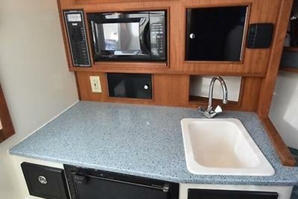 Fin Hunter 28ft Carolina Classic Yacht For Sale