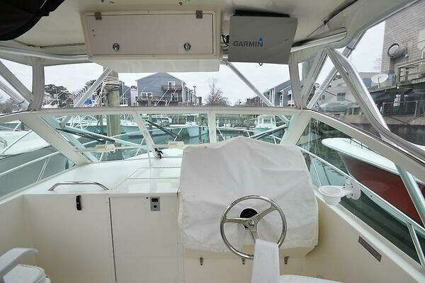 Photo of the 2007 Carolina Classic 28 Express "Fin Hunter"