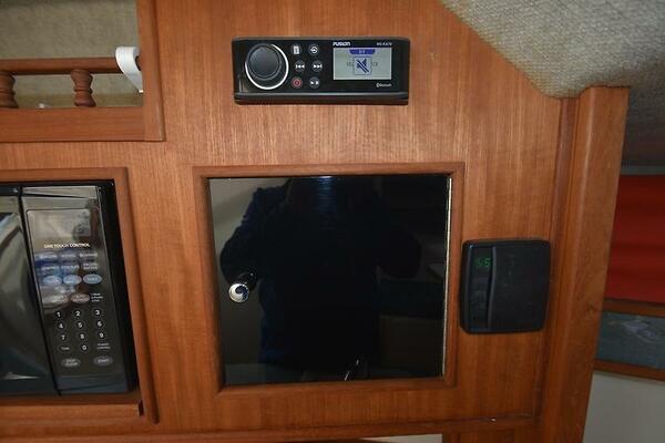 Fin Hunter 28ft Carolina Classic Yacht For Sale