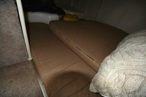 27ft Rinker Yacht For Sale