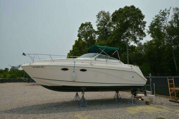 Photo of the 1999 Rinker Fiesta Vee 270