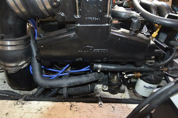 27ft Rinker Yacht For Sale