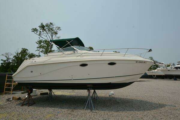 Photo of the 1999 Rinker Fiesta Vee 270