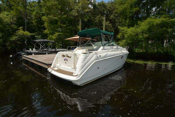 Photo of the 1999 Rinker Fiesta Vee 270