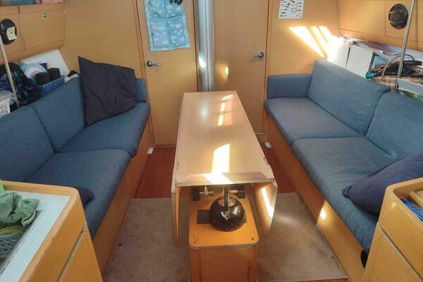 Adventure  40ft Beneteau Yacht For Sale