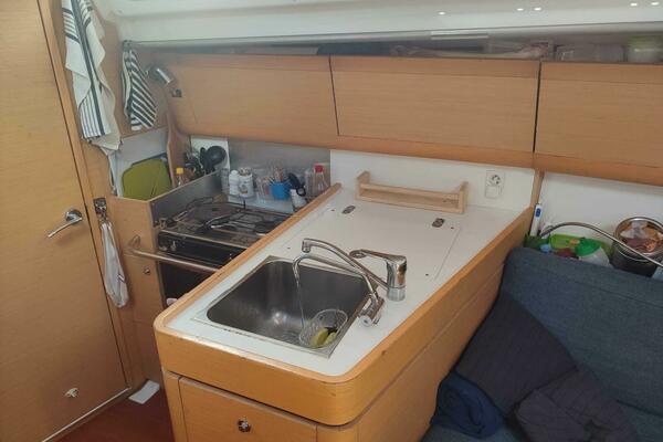 Adventure  40ft Beneteau Yacht For Sale