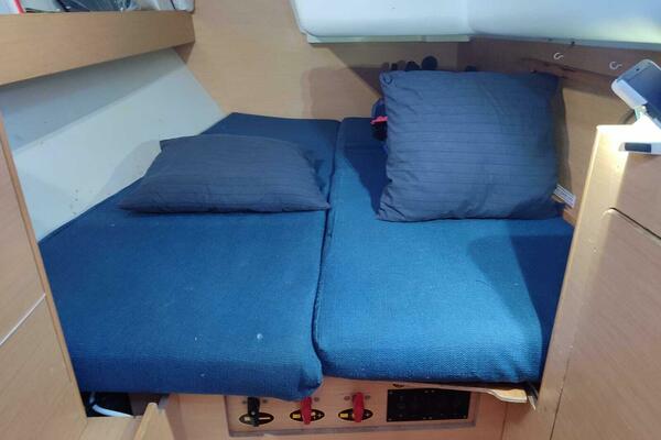 Adventure  40ft Beneteau Yacht For Sale