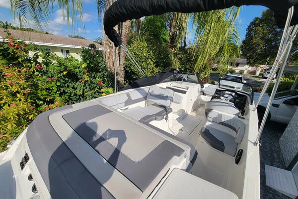 22ft Bayliner Yacht For Sale