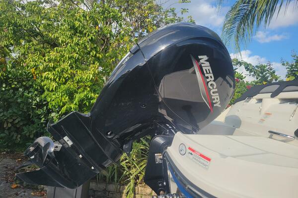 22ft Bayliner Yacht For Sale