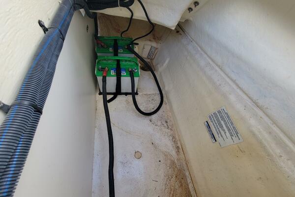 22ft Bayliner Yacht For Sale