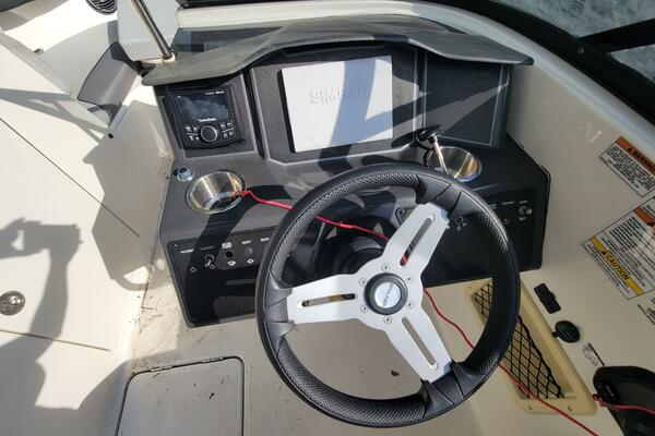 22ft Bayliner Yacht For Sale