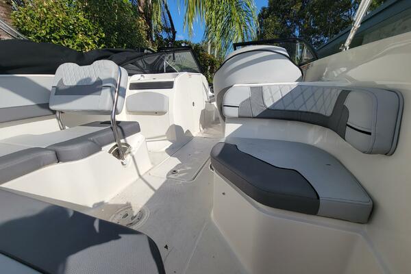 22ft Bayliner Yacht For Sale