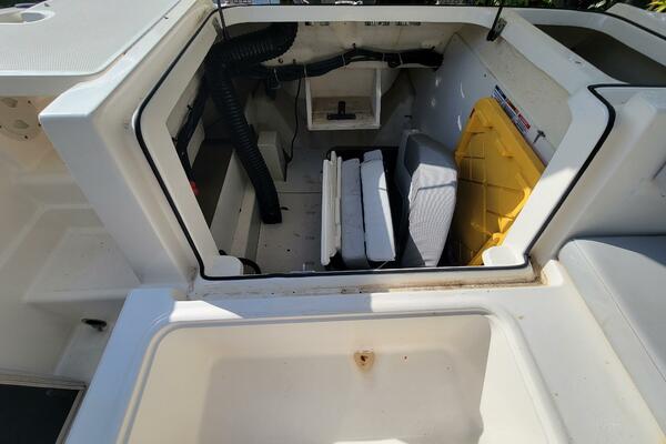 22ft Bayliner Yacht For Sale