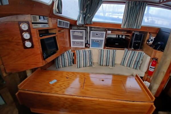 Donna Lee 41ft Islander Yacht For Sale