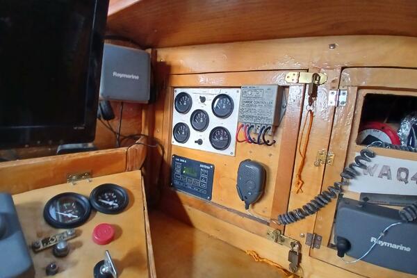 Donna Lee 41ft Islander Yacht For Sale