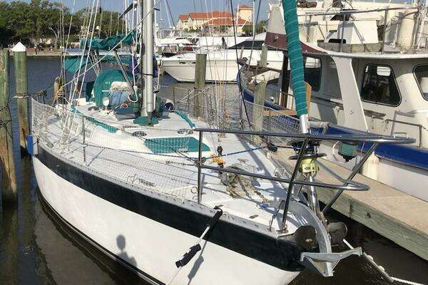38-ft-Wauquiez-1983-Hood-Indigo Green Cove Springs Florida United States  yacht for sale