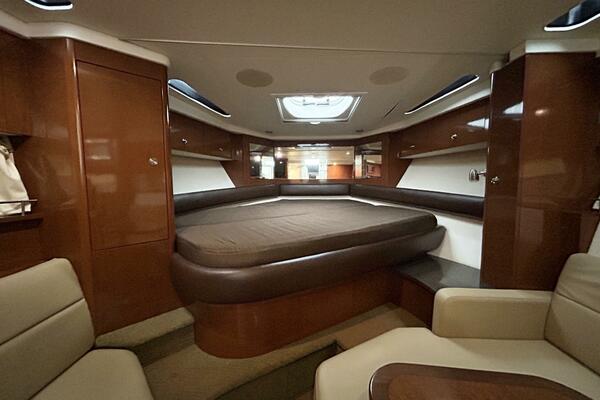 35ft Sea Ray Yacht For Sale