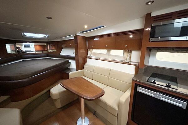 35ft Sea Ray Yacht For Sale