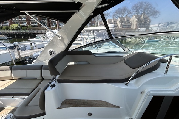 2014 Sea Ray 35