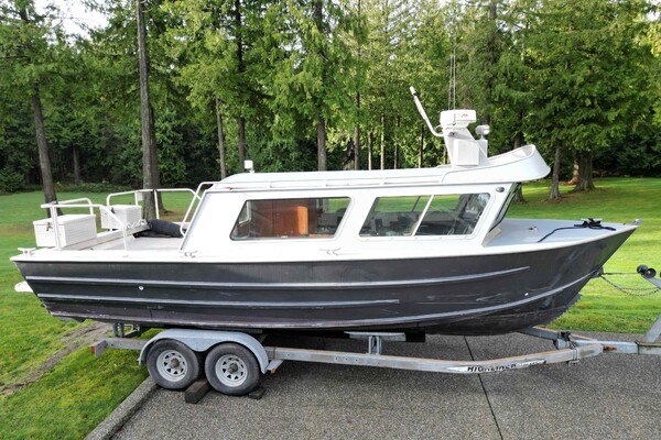 1998 Coastal Craft CC25V22