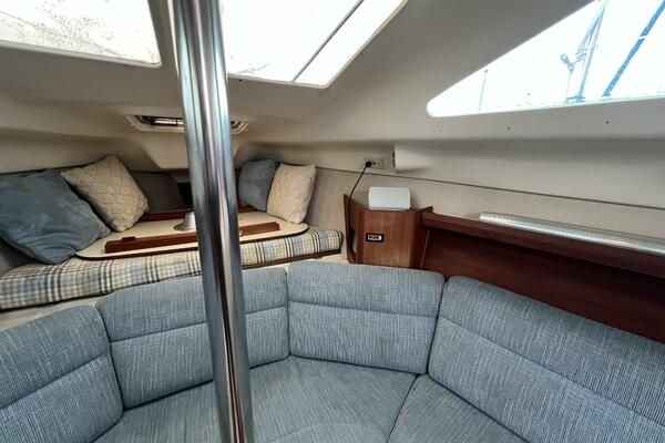 Hazyblur 28ft Hunter Yacht For Sale