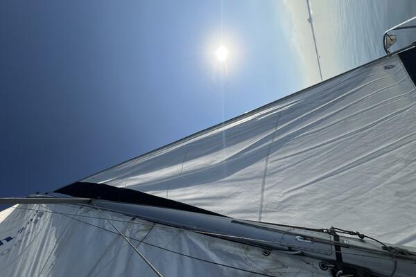 Hazyblur 28ft Hunter Yacht For Sale