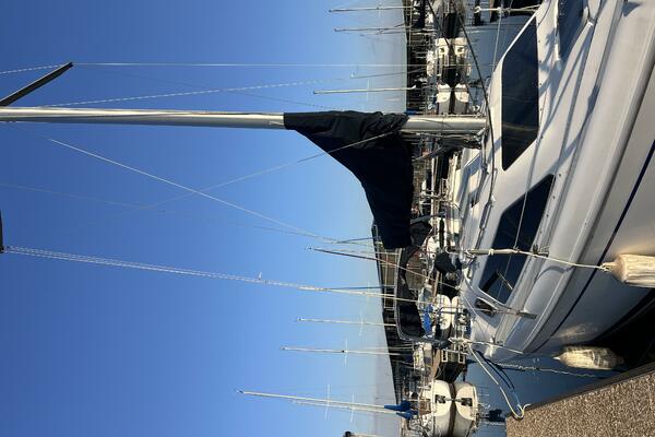 Hazyblur 28ft Hunter Yacht For Sale