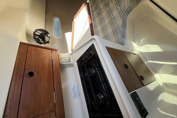 Hazyblur 28ft Hunter Yacht For Sale