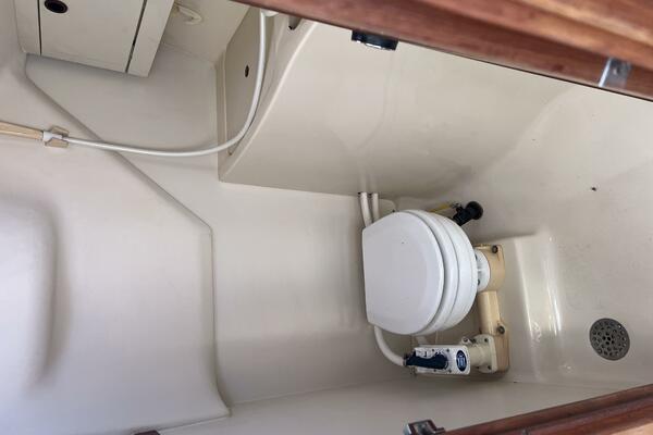 Hazyblur 28ft Hunter Yacht For Sale