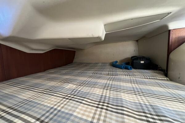 Hazyblur 28ft Hunter Yacht For Sale