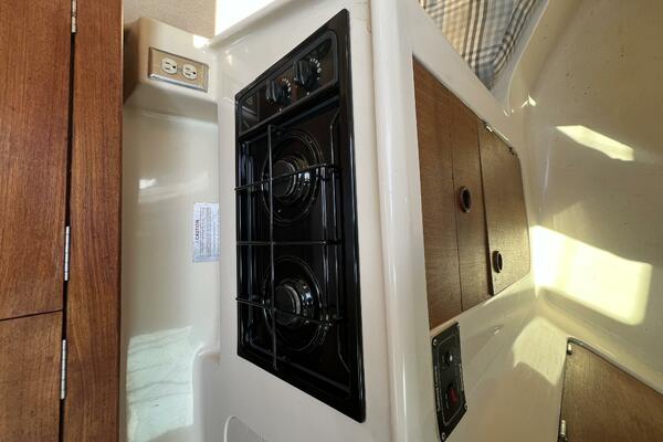 Hazyblur 28ft Hunter Yacht For Sale