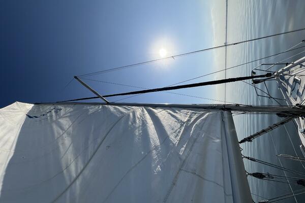 Hazyblur 28ft Hunter Yacht For Sale