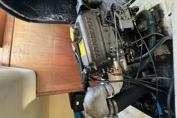 Hazyblur 28ft Hunter Yacht For Sale