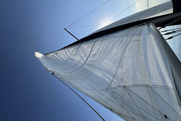 Hazyblur 28ft Hunter Yacht For Sale