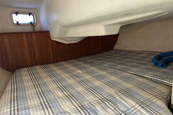 Hazyblur 28ft Hunter Yacht For Sale