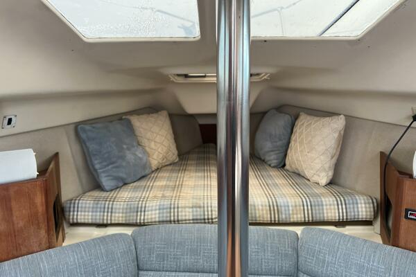 Hazyblur 28ft Hunter Yacht For Sale