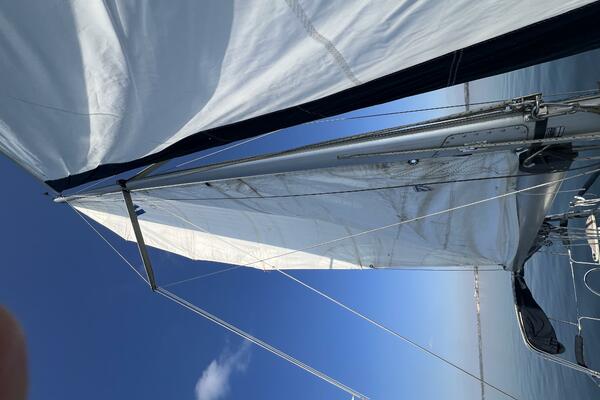 Hazyblur 28ft Hunter Yacht For Sale