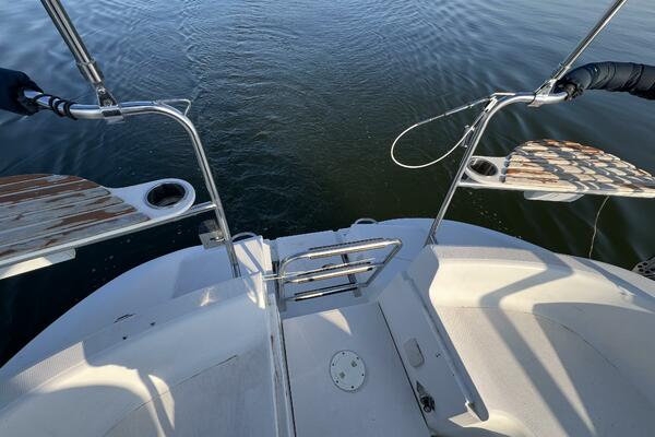 Hazyblur 28ft Hunter Yacht For Sale
