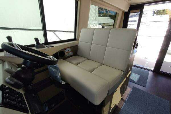 Regal 42 Fly Yacht For Sale