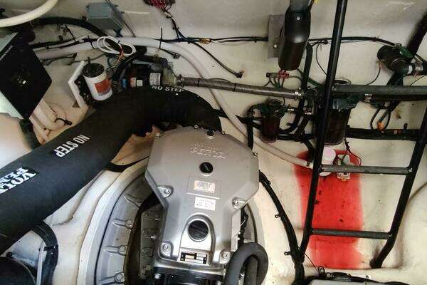 Regal 42 Fly Yacht For Sale