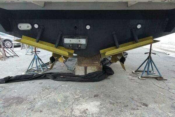 Regal 42 Fly Yacht For Sale