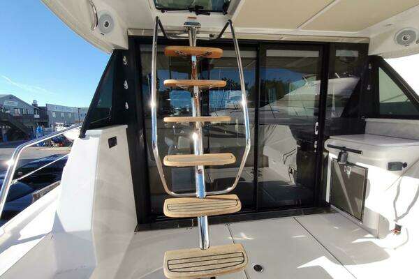 Regal 42 Fly Yacht For Sale