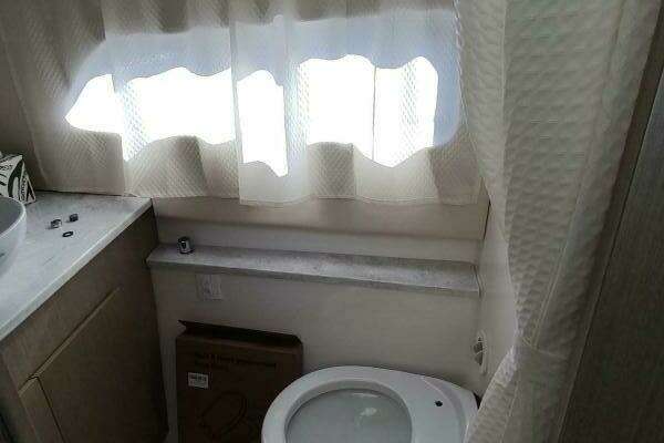 Regal 42 Fly Yacht For Sale