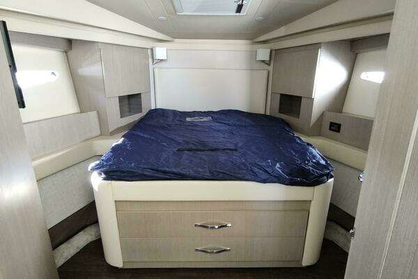 Regal 42 Fly Yacht For Sale