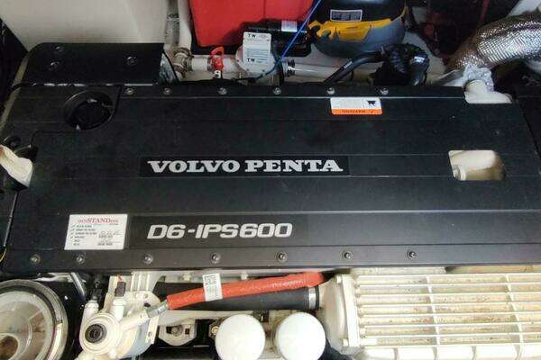 Regal 42 Fly Yacht For Sale