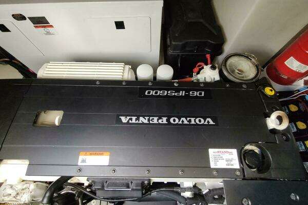 Regal 42 Fly Yacht For Sale