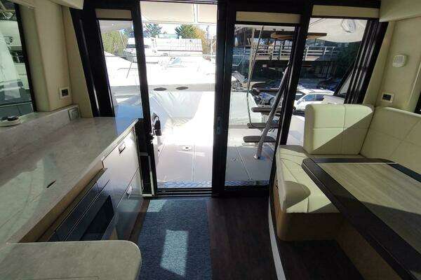 Regal 42 Fly Yacht For Sale