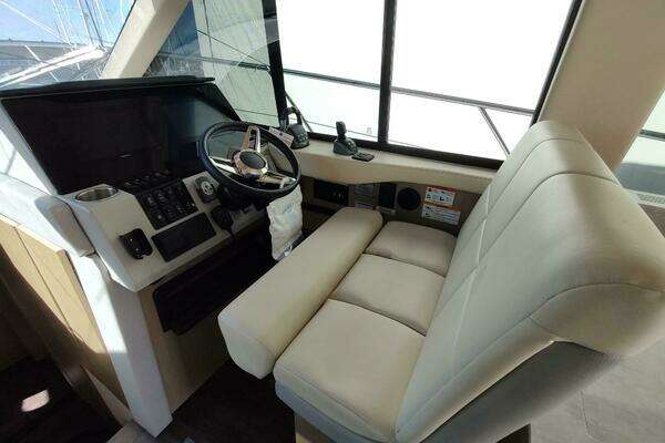 Regal 42 Fly Yacht For Sale