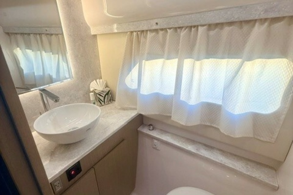 Regal 42 Fly Yacht For Sale